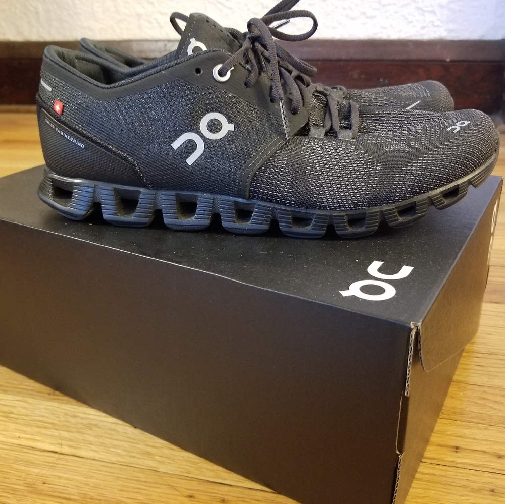Women's Cloud X Running Shoe 9.5 (new!)